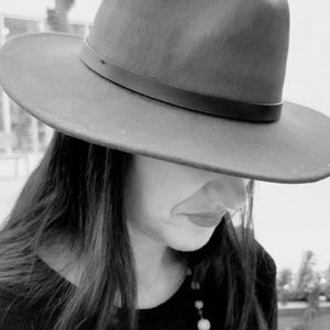 Meet your Posher, Tanya